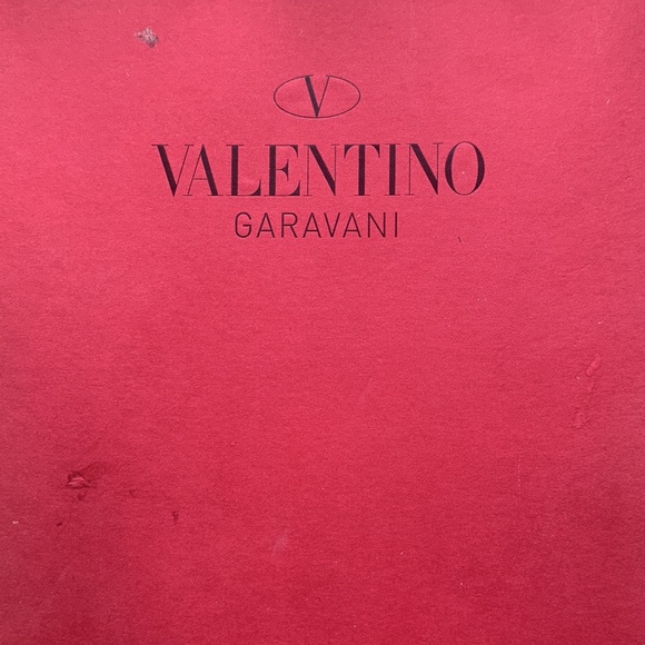 Reposhing my Valentino rock stud pumps. 37.5 - Picture 12 of 13